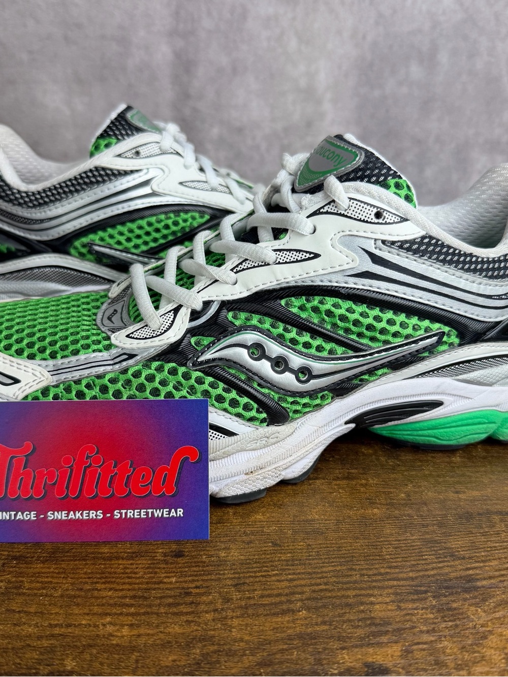Saucony ProGrid Omni 9 OG Green Silver Size 8.5 S70739-5 Men’s Gym Sneakers Rare